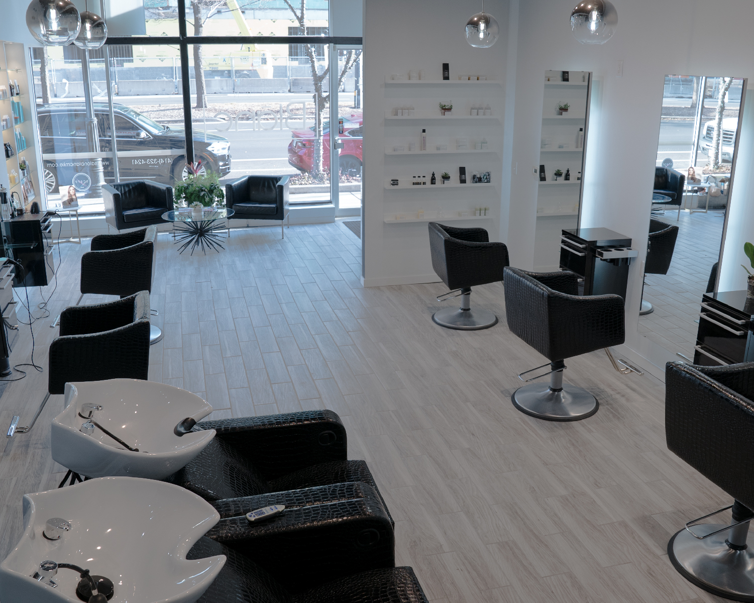 Salon Blanc Hair Salon Downtown Milwaukee North End